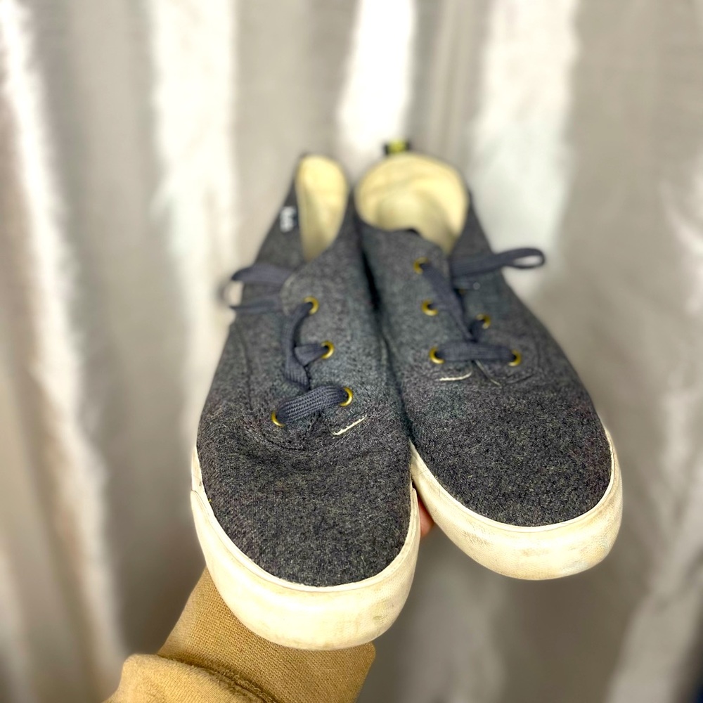 LIKE NEW Keds